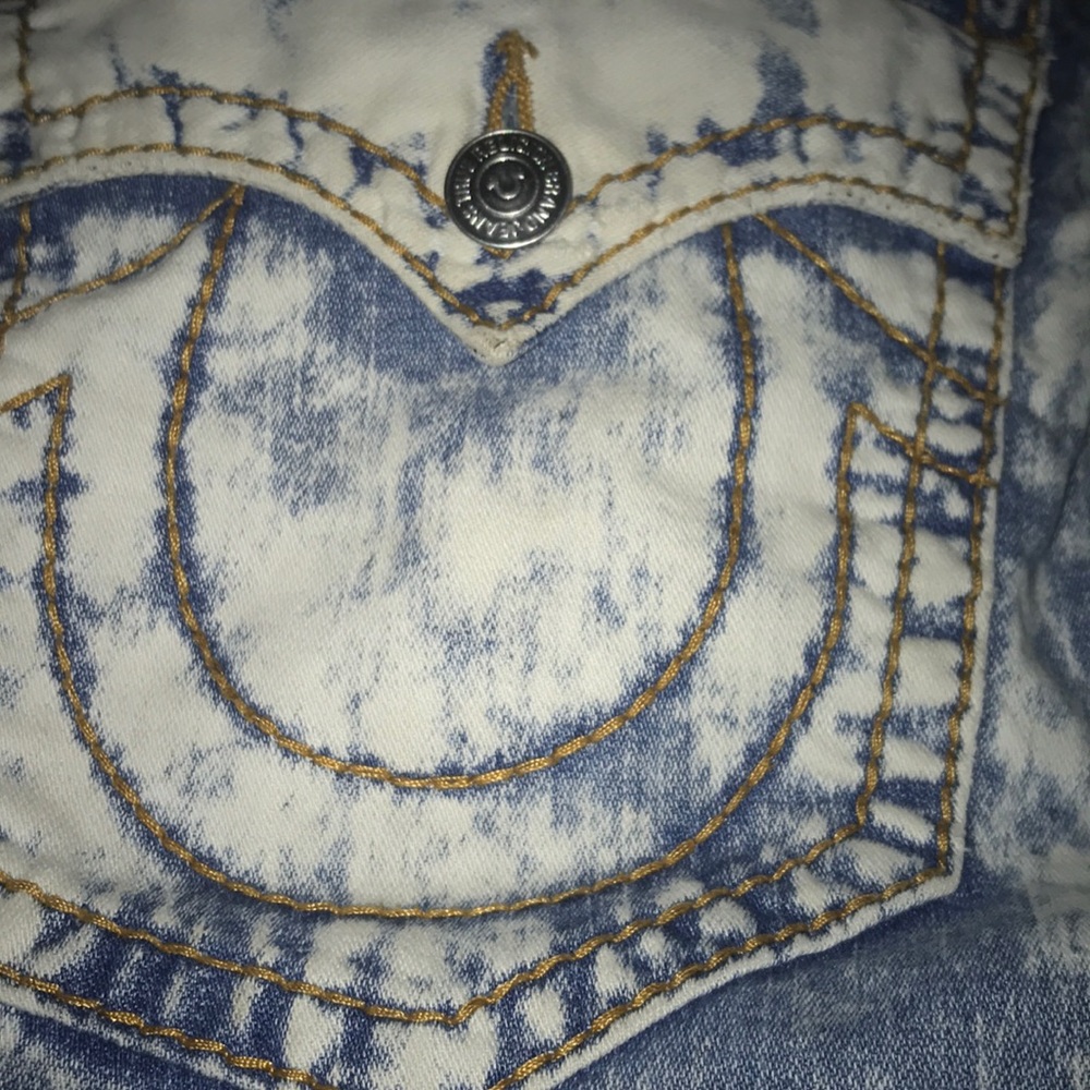 TRUE RELIGION